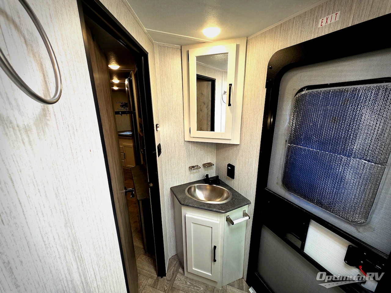 2022 Palomino Puma 28DBFQ Photo 10
