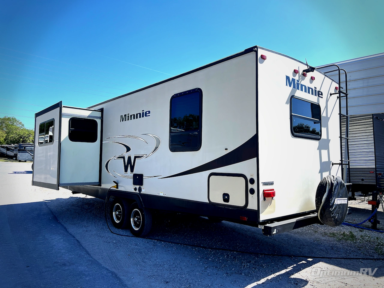 2019 Winnebago Towables Minnie 2500FL Photo 2