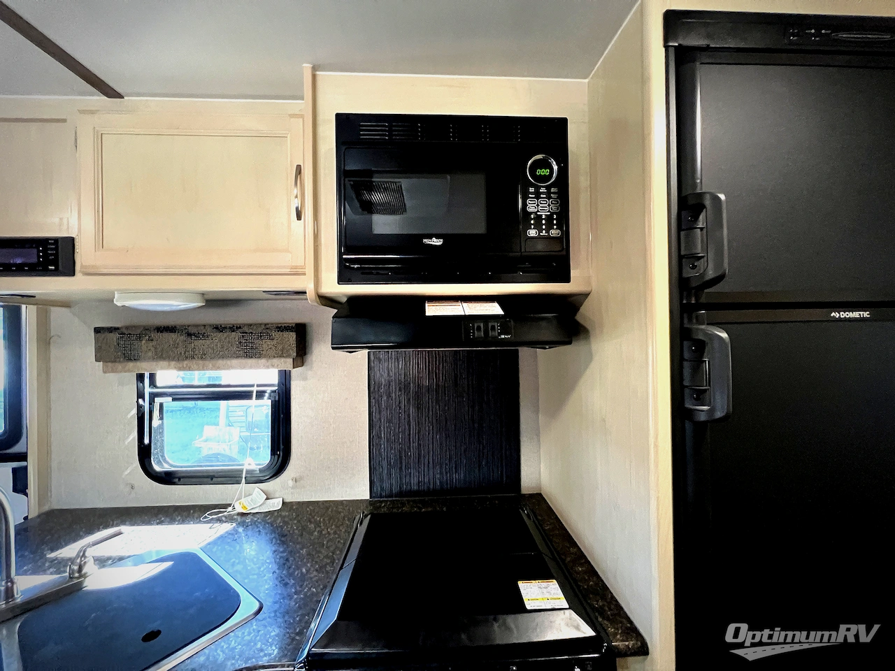 2019 Winnebago Towables Minnie 2500FL Photo 12