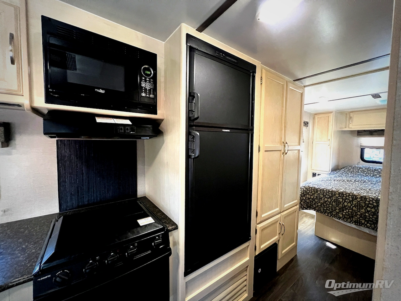 2019 Winnebago Towables Minnie 2500FL Photo 13