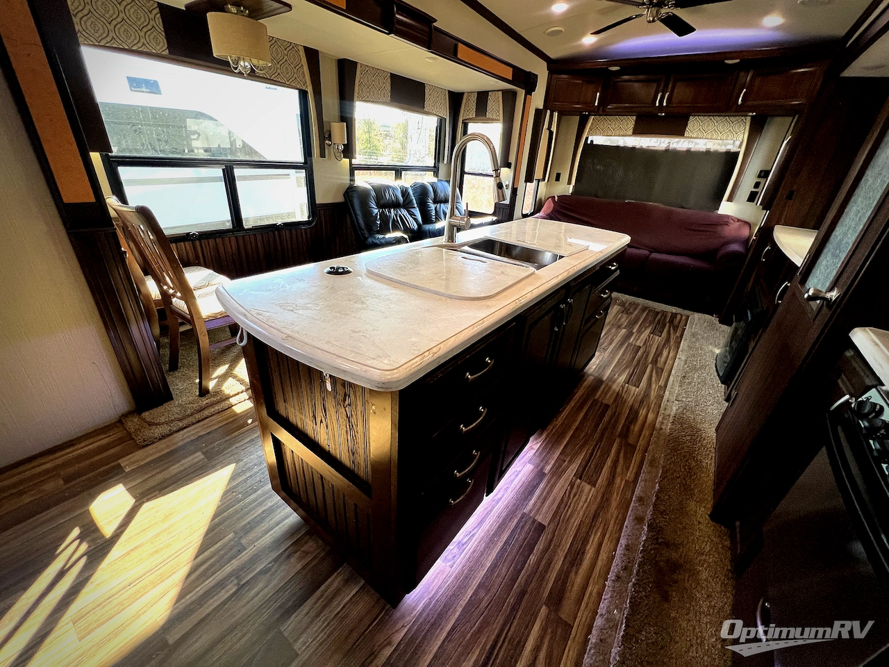 2018 Forest River Cardinal 3456RL Photo 10