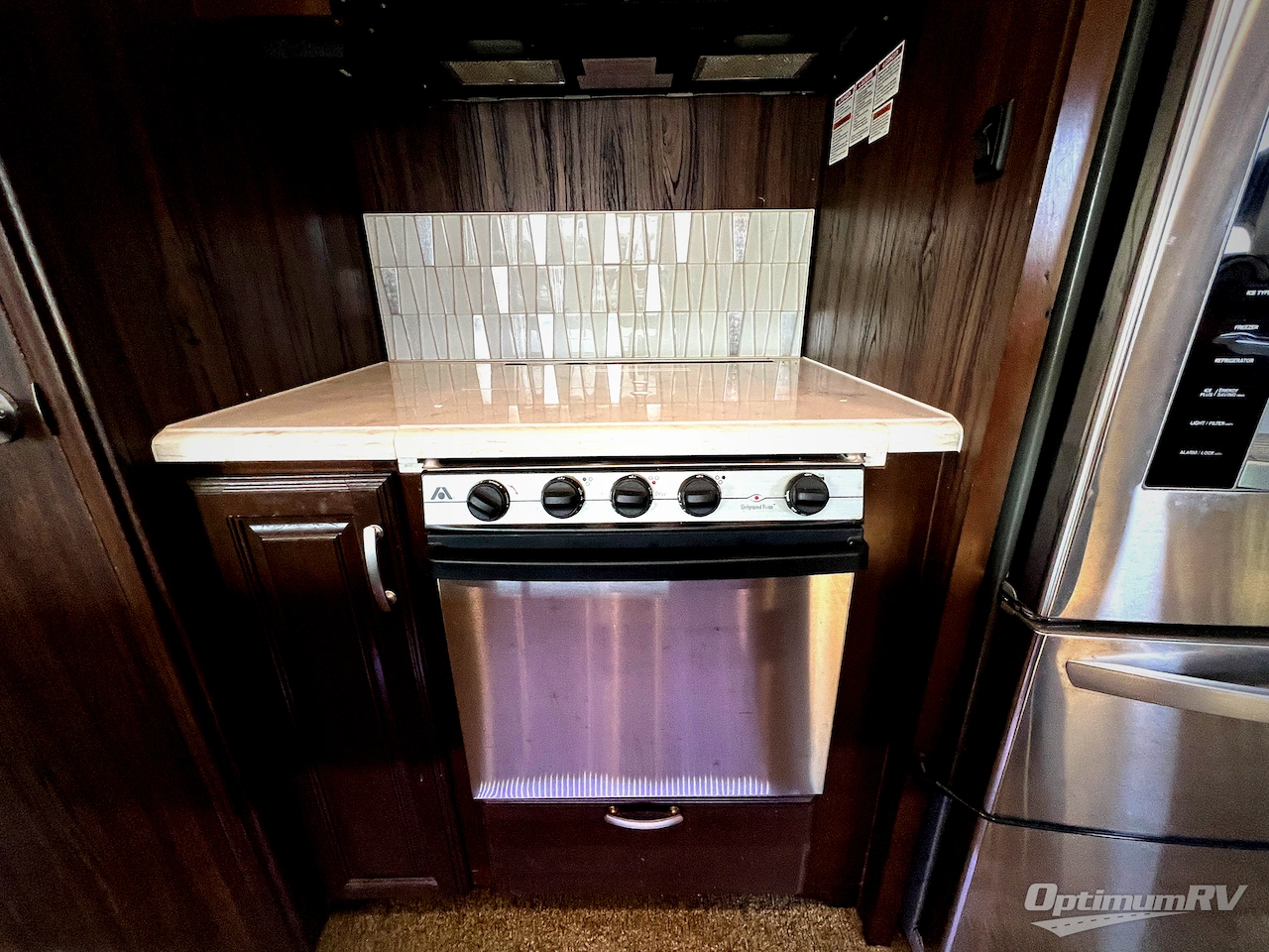 2018 Forest River Cardinal 3456RL Photo 11