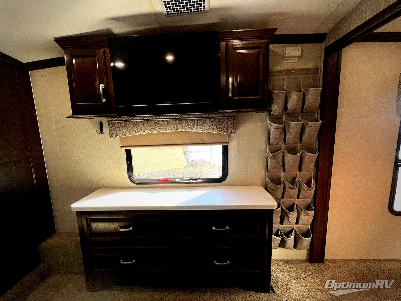 2018 Forest River Cardinal 3456RL Photo 16