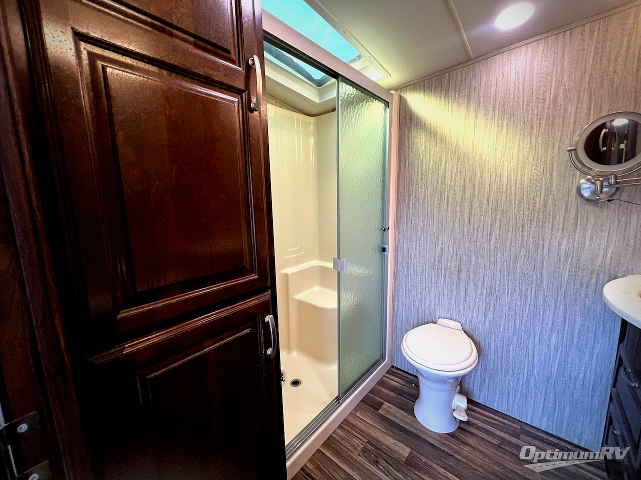 2018 Forest River Cardinal 3456RL Photo 18