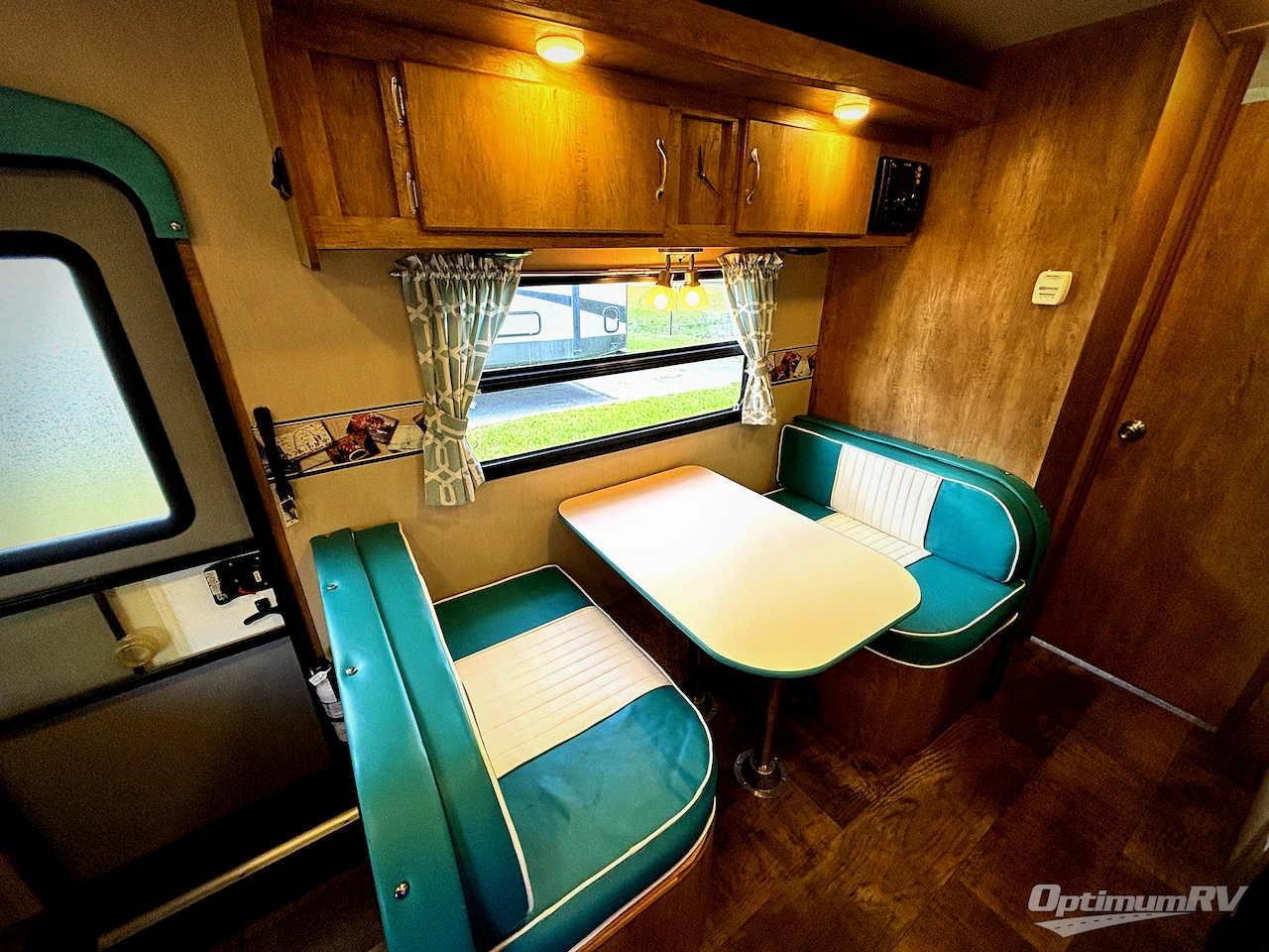 2017 Gulf Stream Vintage Cruiser 19RBS Photo 8