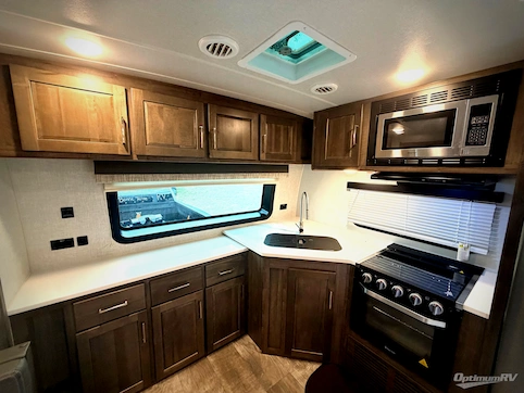 2022 Forest River Flagstaff Super Lite 26FKBS RV Photo 3