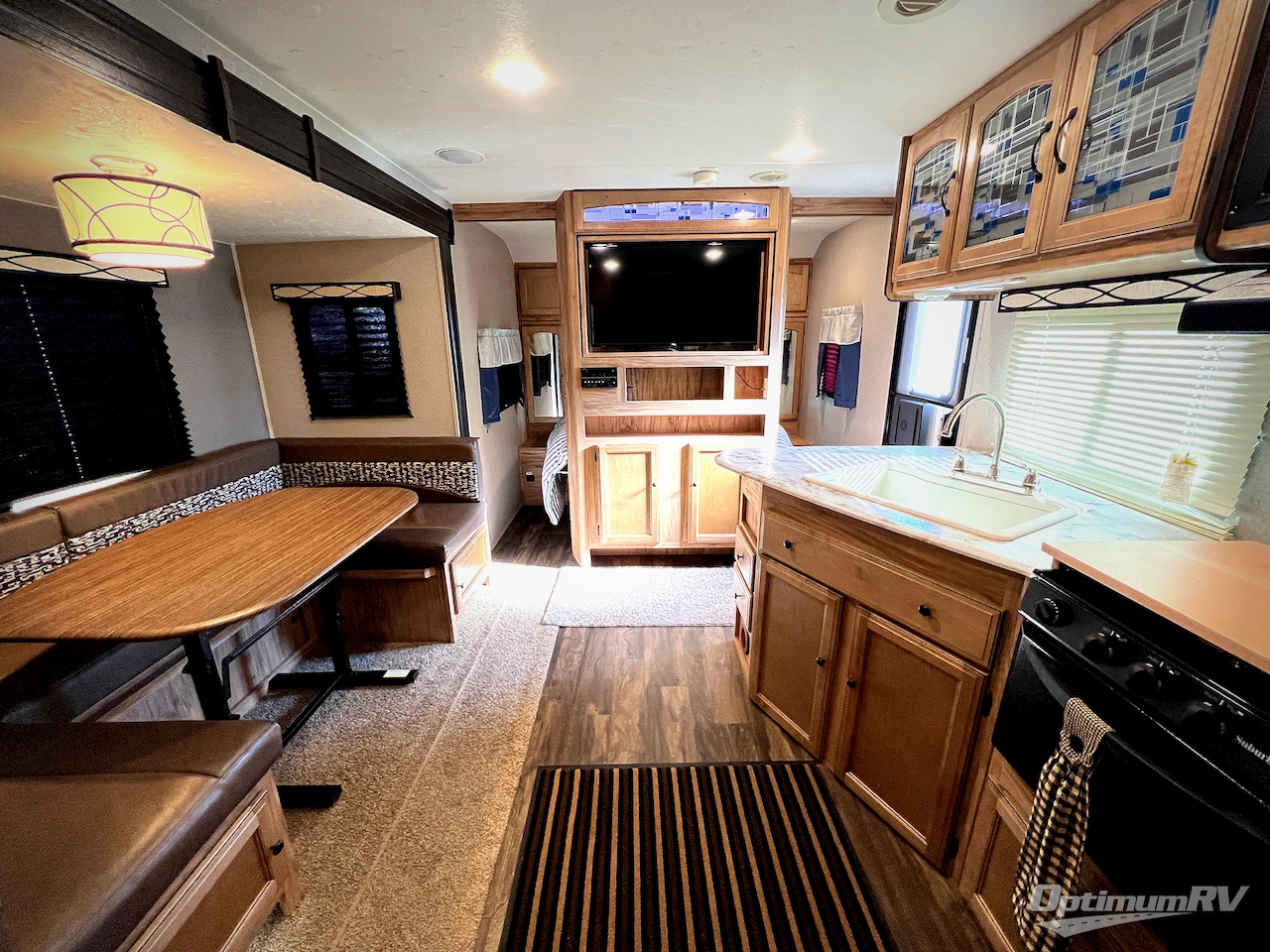 2018 Coachmen Freedom Express Ultra Lite 231RBDS Photo 9