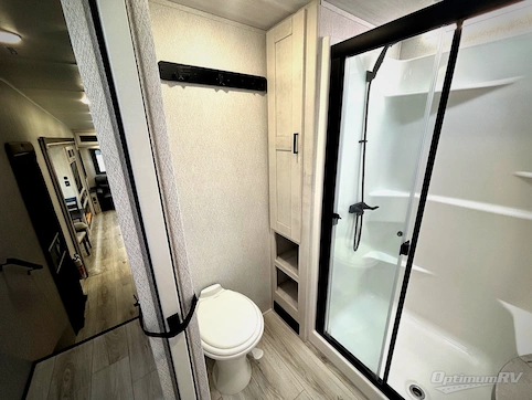 2025 East To West Tandara 386MB-OK RV Photo 3