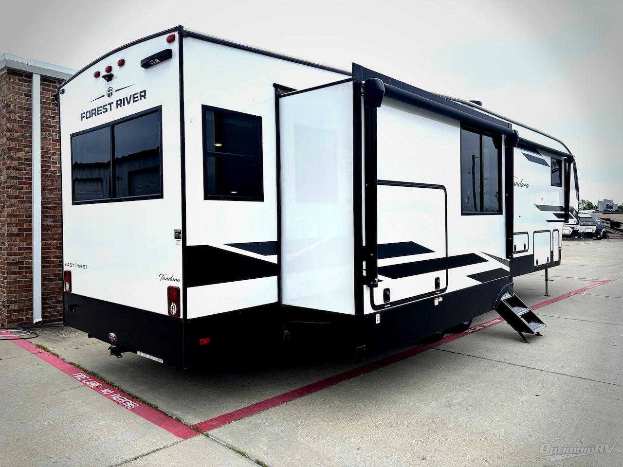 2025 East To West Tandara 386MB-OK Photo 2