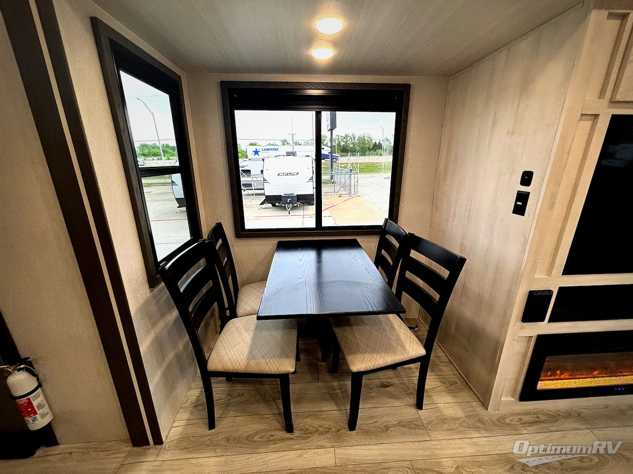 2025 East To West Tandara 386MB-OK Photo 10