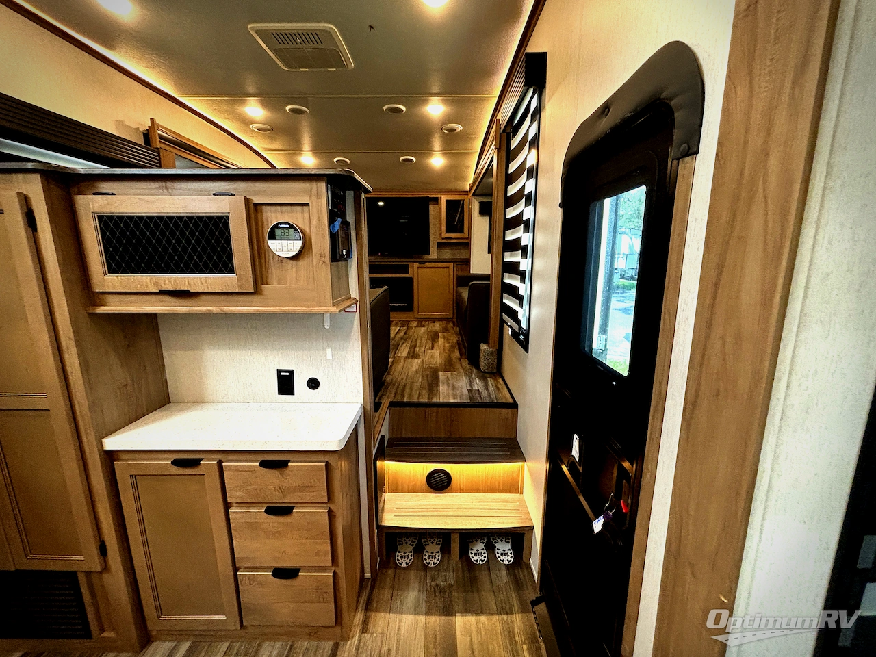2024 Forest River Sabre 37FLH Photo 7