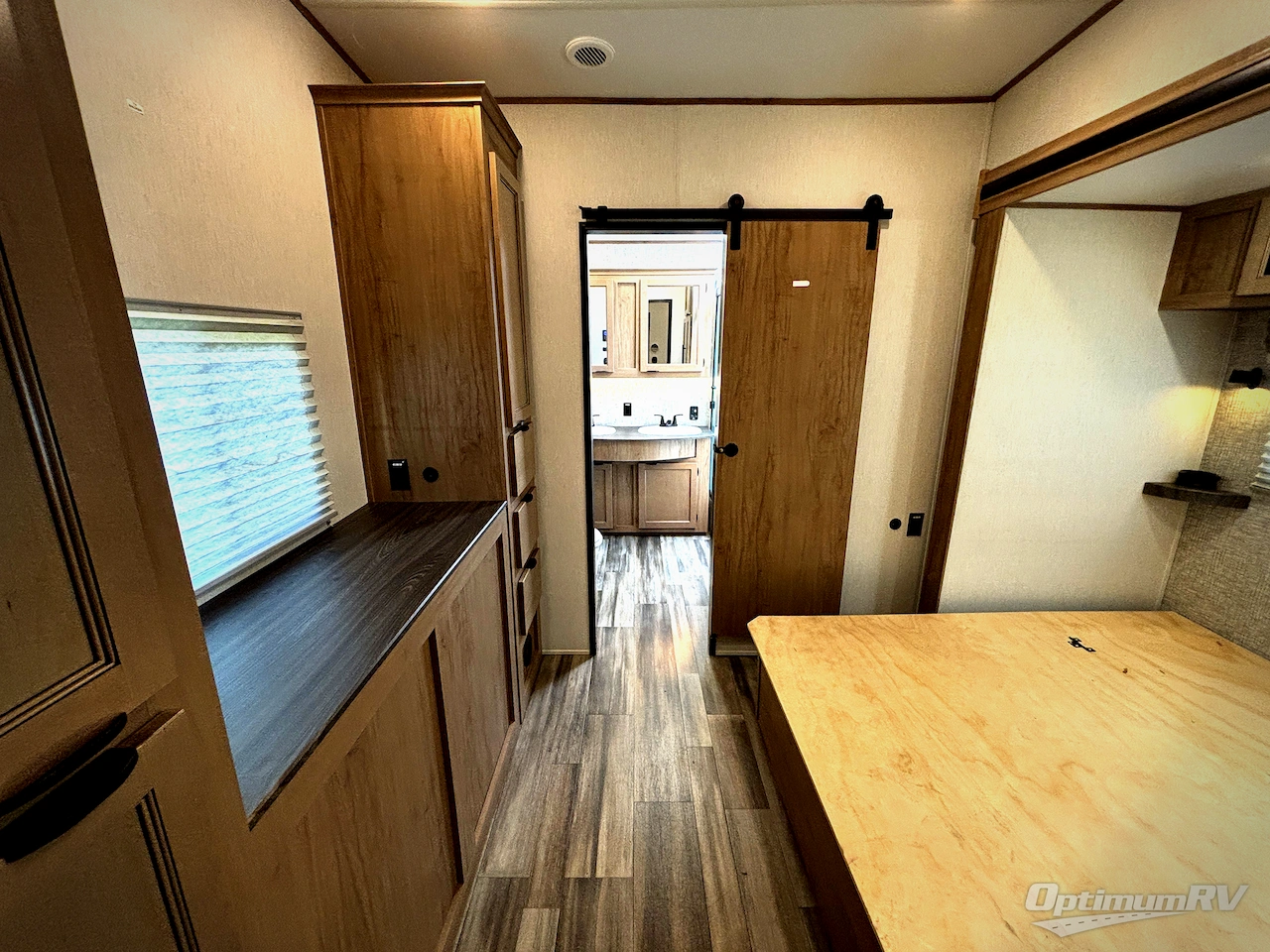 2024 Forest River Sabre 37FLH Photo 18