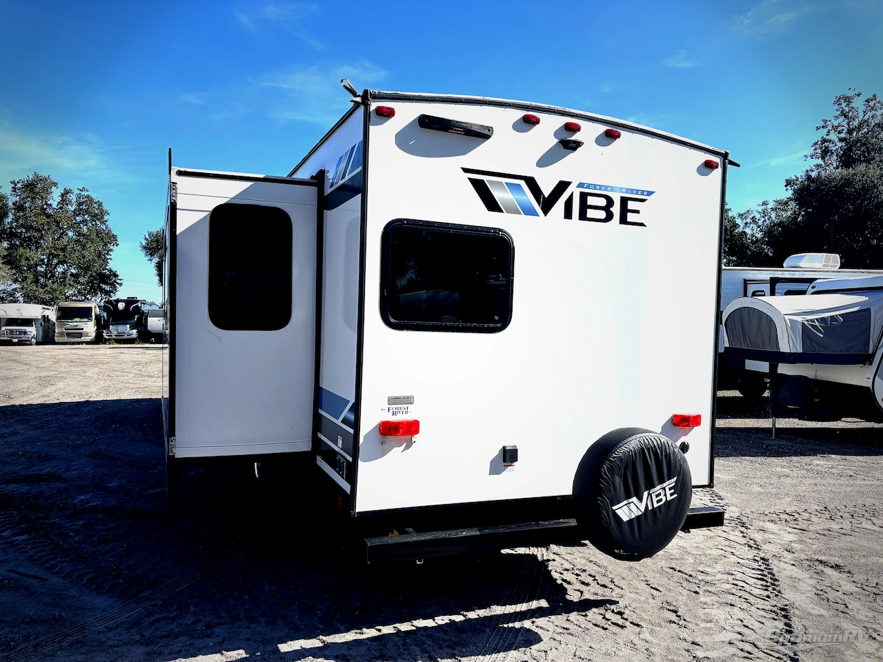 2023 Forest River Vibe 34XL Photo 17