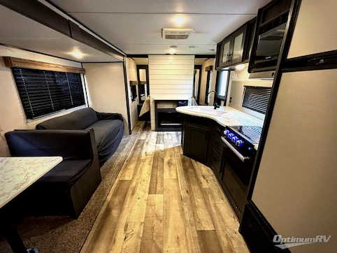 2021 Dutchmen Aspen Trail LE 26BH RV Photo 2
