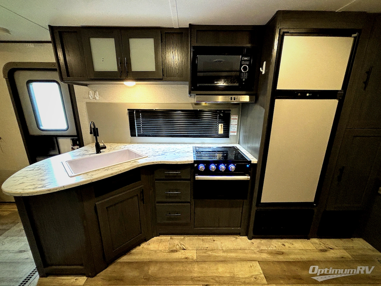 2021 Dutchmen Aspen Trail LE 26BH Photo 6