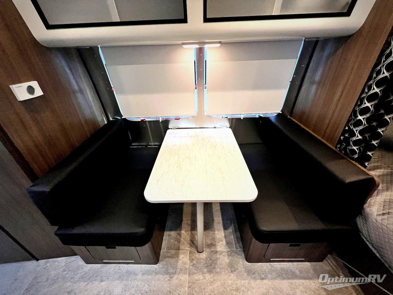 2022 Airstream Caravel 20FB Photo 12