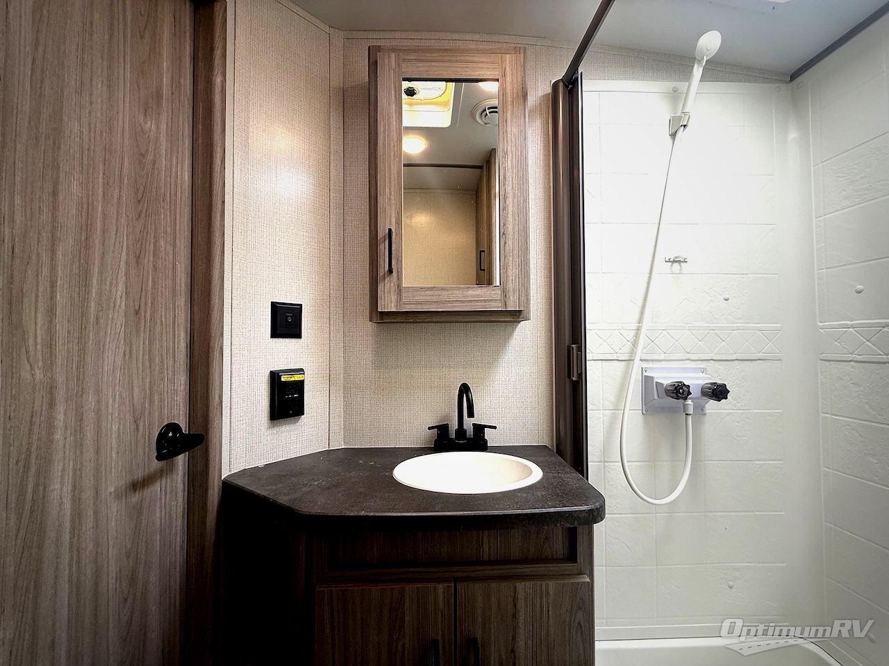 2022 Keystone Passport GT 2704RK Photo 9