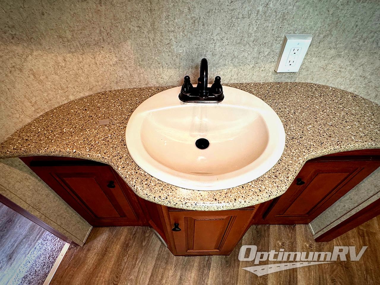 2011 Heartland Cyclone 300C Photo 32
