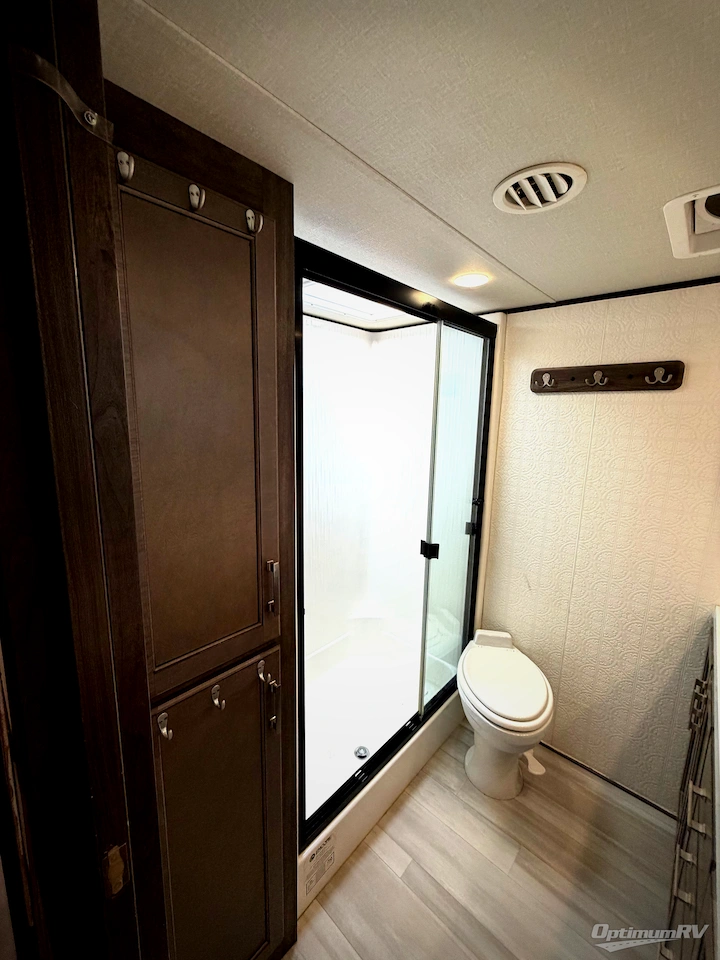 2021 Grand Design Solitude 390RK Photo 17
