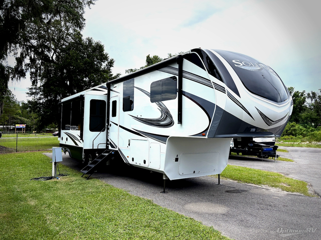 2023 Grand Design Solitude 391DL Photo 1