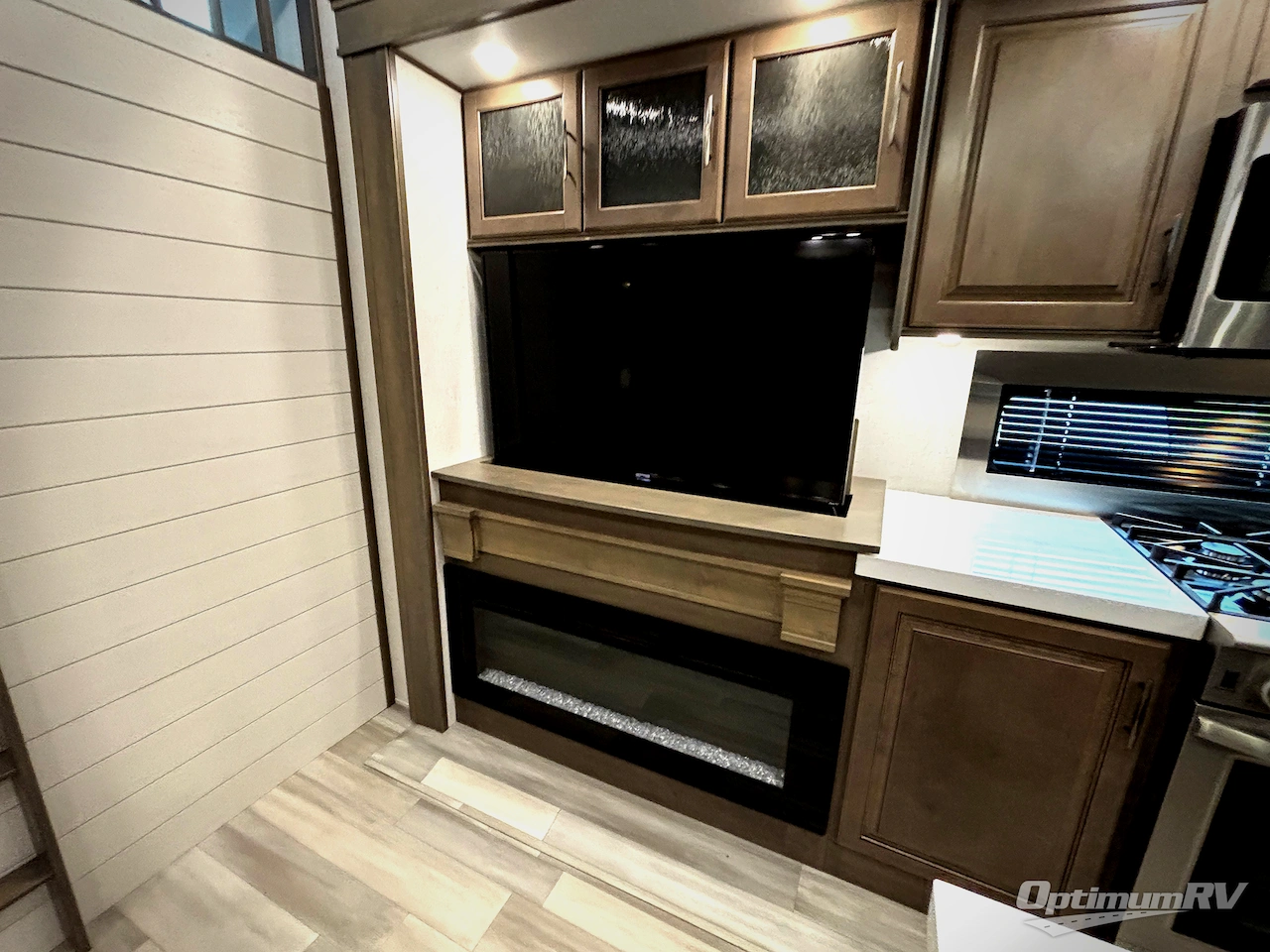2023 Grand Design Solitude 391DL Photo 19