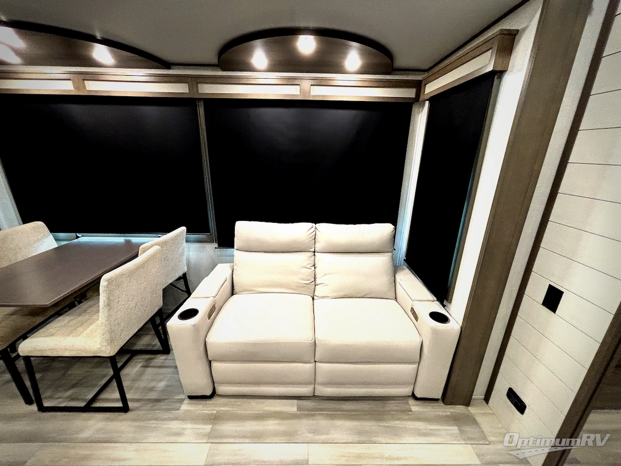 2023 Grand Design Solitude 391DL Photo 18