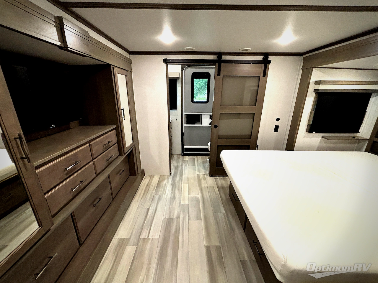 2023 Grand Design Solitude 391DL Photo 22