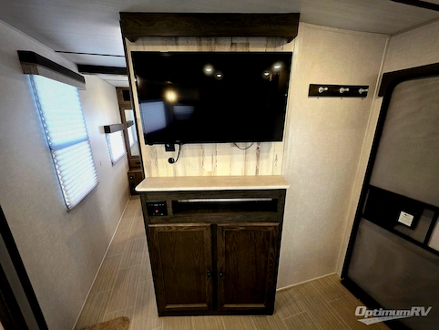 2021 Forest River Surveyor Legend 320BHLE RV Photo 2