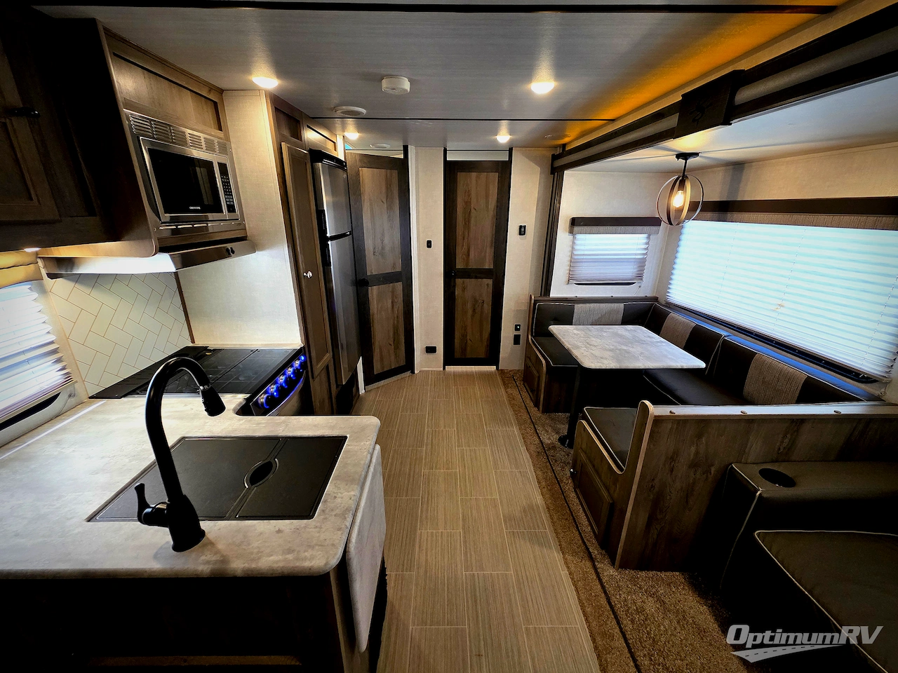 2021 Forest River Surveyor Legend 320BHLE Photo 3