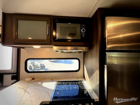 2021 Dutchmen Kodiak Ultra-Lite 296BHSL RV Photo 3