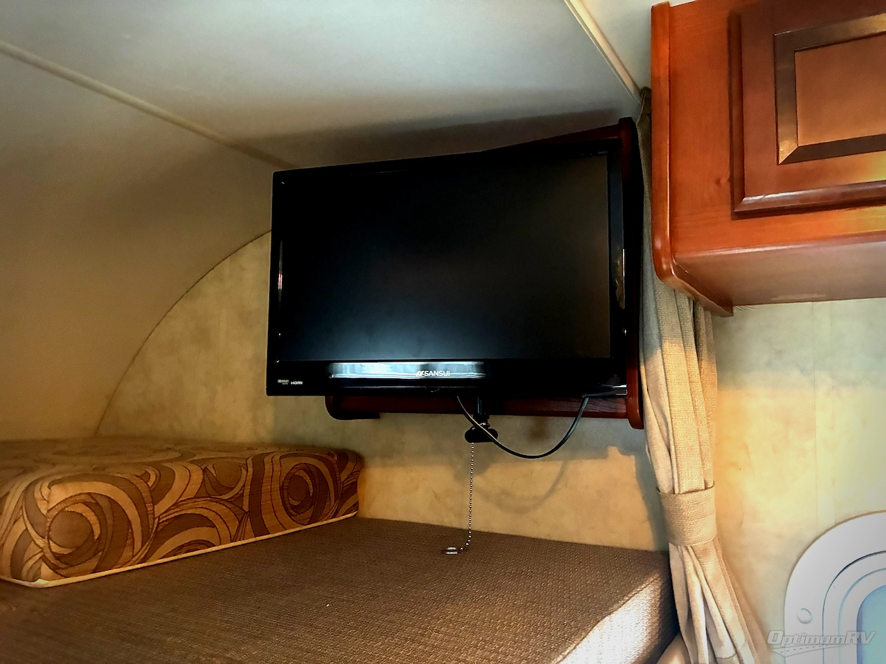 2013 Thor Chateau 24C Photo 16