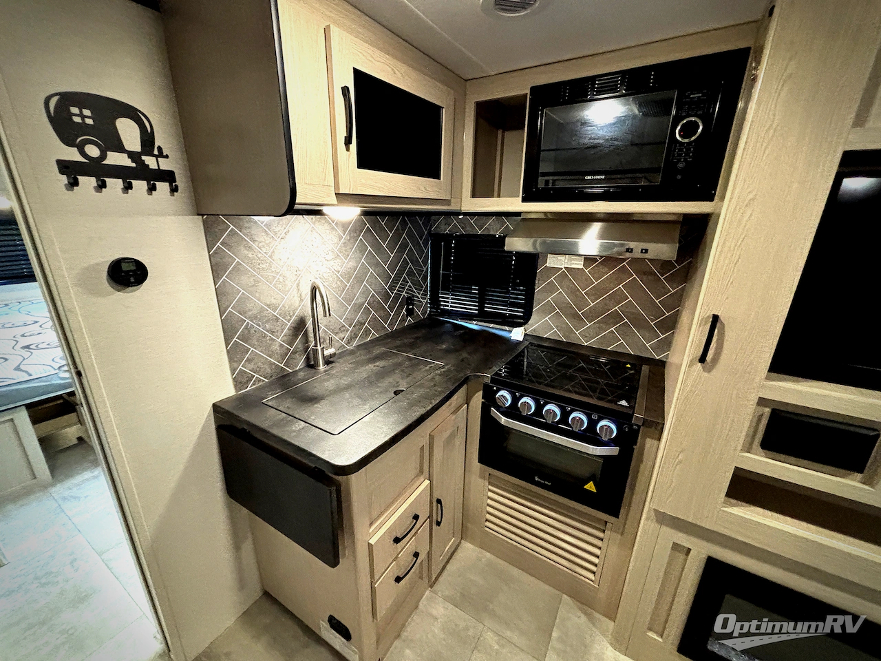 2022 Coachmen Apex Ultra-Lite 266BHS Photo 6