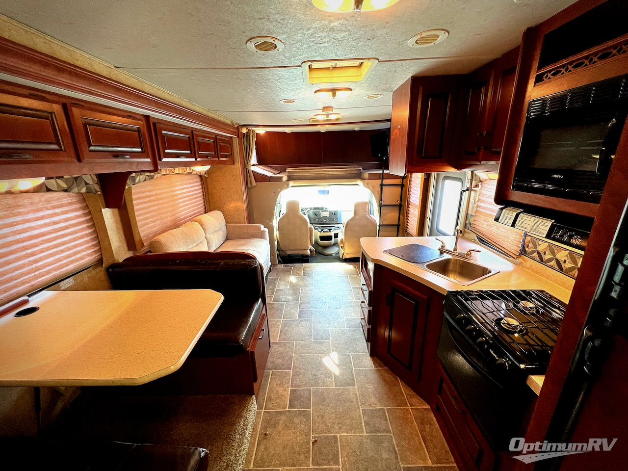 2012 Forest River Sunseeker 3100SS Photo 5