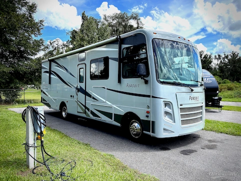 Used 2020 Coachmen Pursuit 31BH Featured Photo
