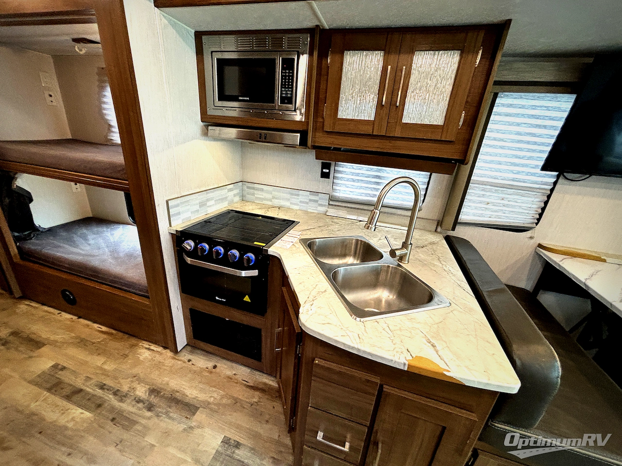 2020 Coachmen Pursuit 31BH Photo 12