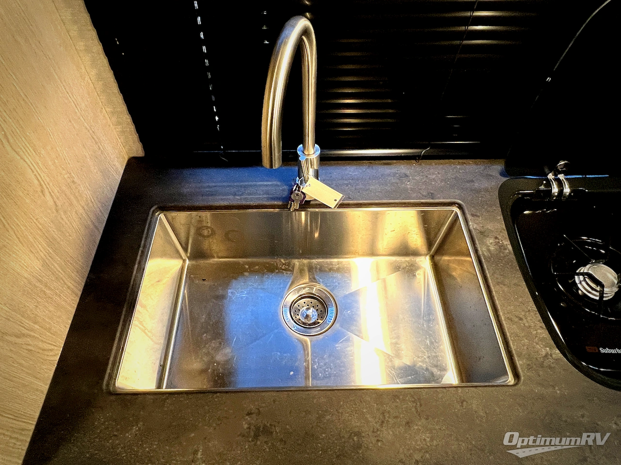 2022 Coachmen Apex Nano 213RDS Photo 20