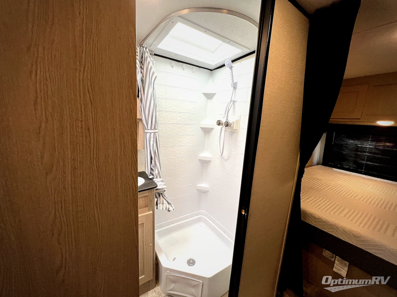 2022 Coachmen Apex Nano 213RDS Photo 23