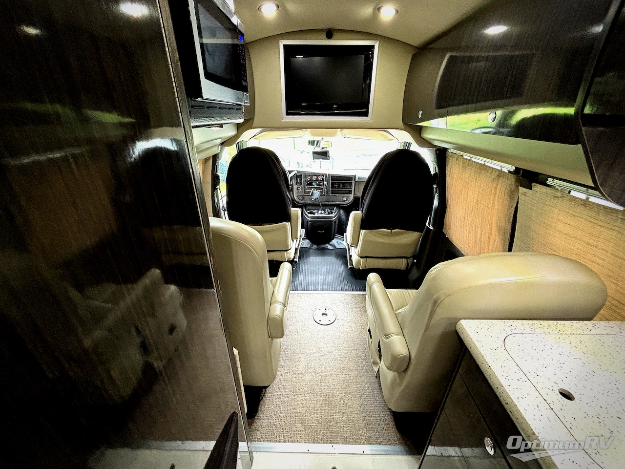 2010 Airstream Interstate Interstate Standard Photo 5