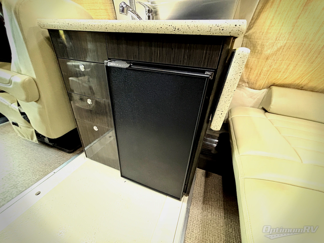 2010 Airstream Interstate Interstate Standard Photo 15