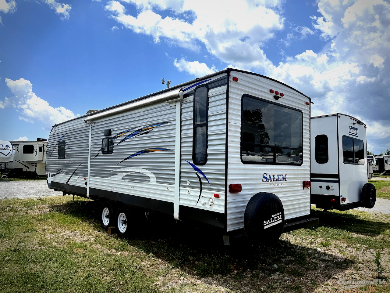 2019 Forest River Salem 27RE Photo 3