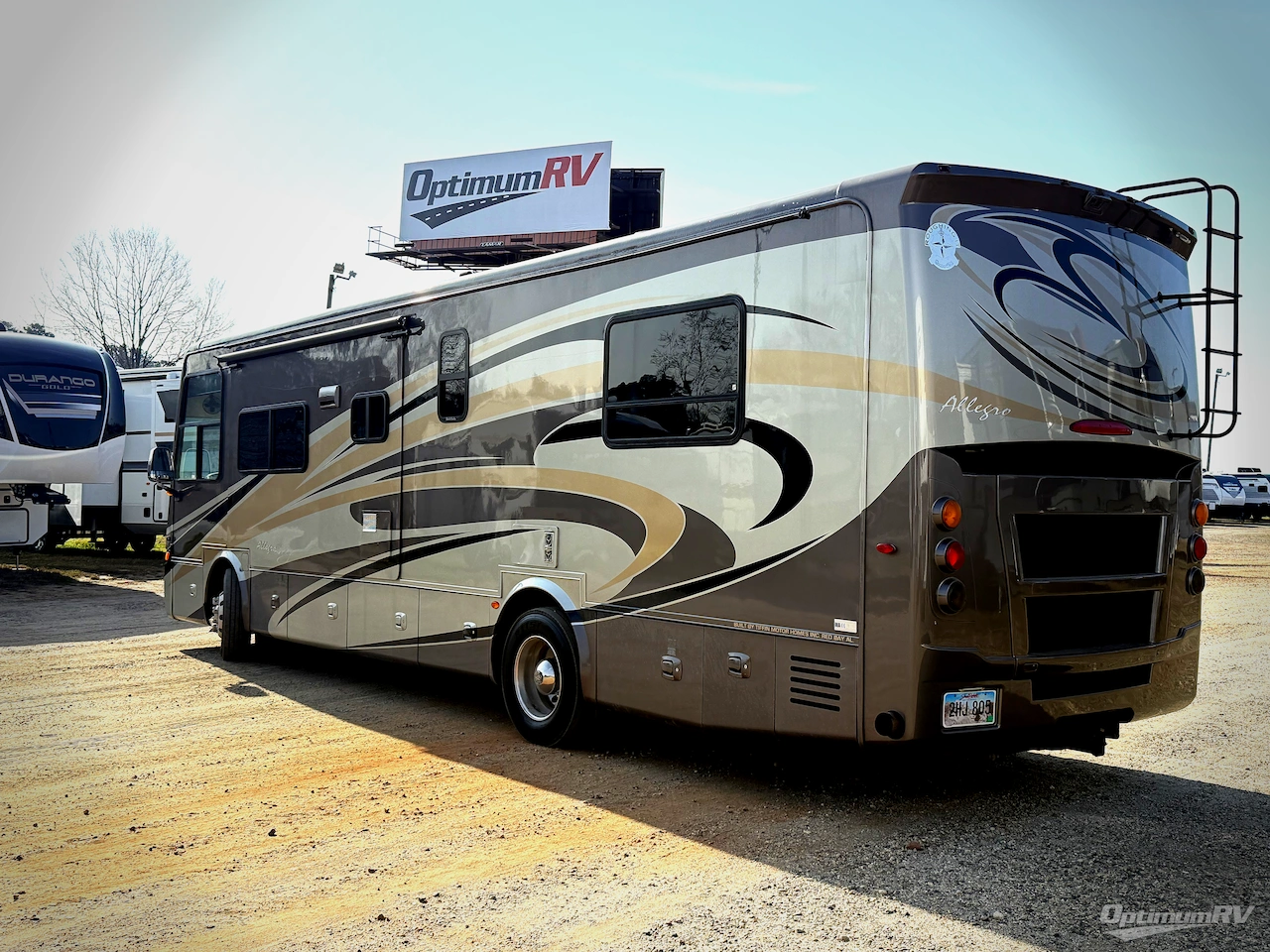 2013 Tiffin Allegro Breeze 32 BR Photo 3