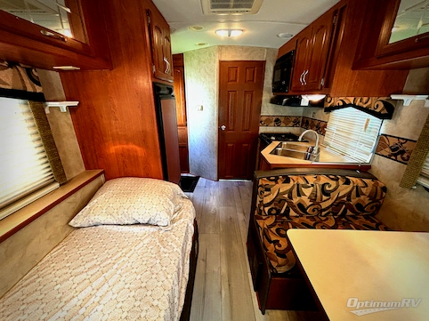 2008 Holiday Rambler Augusta 213 RV Photo 2