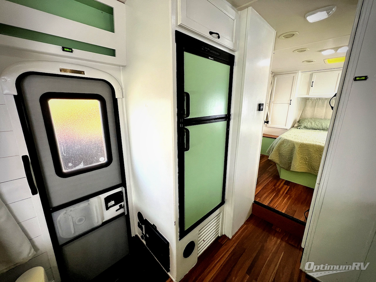 2014 Coachmen Freelander 28QB  Chevy 4500 Photo 12