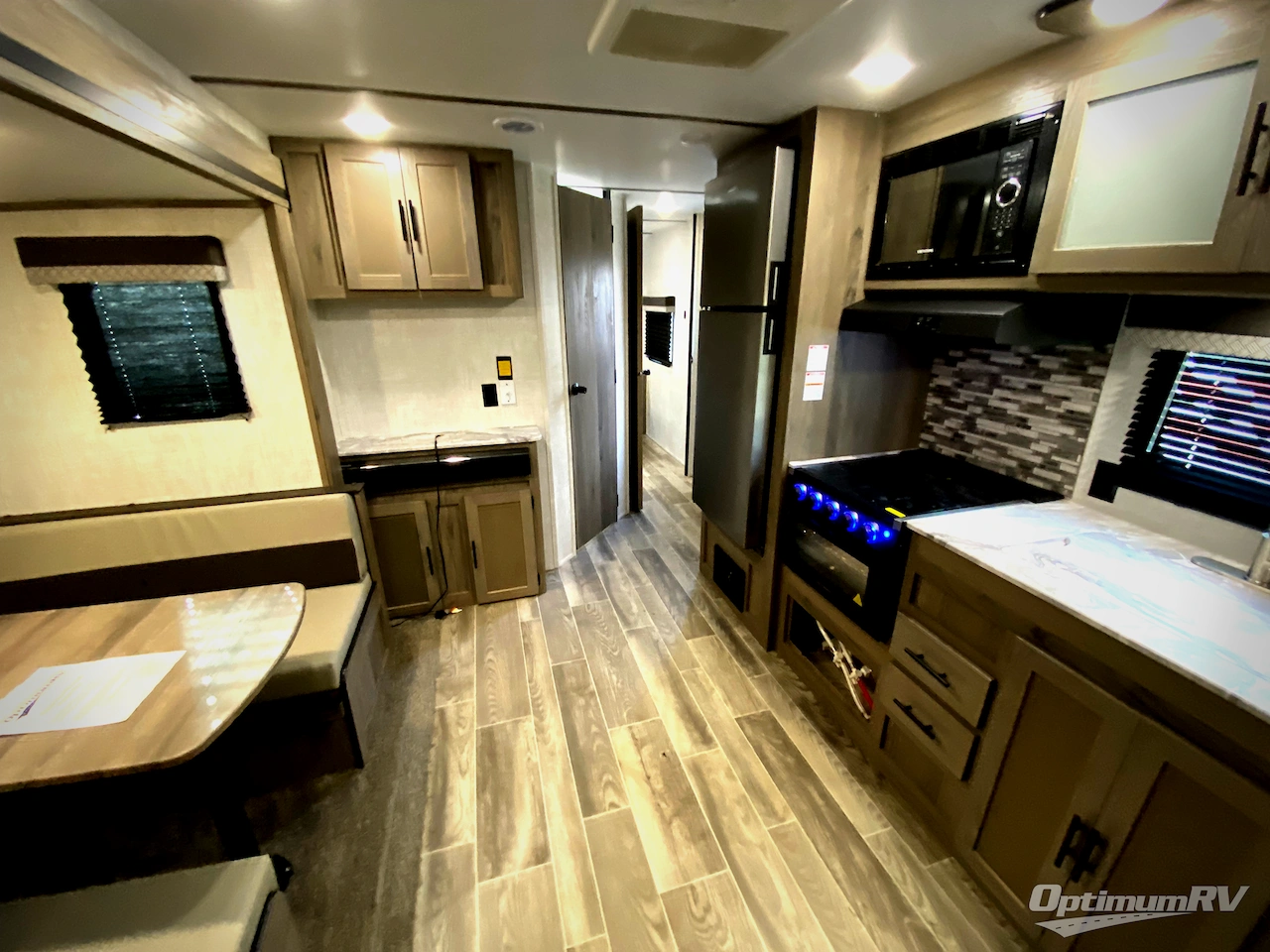 2022 Gulf Stream Ameri-Lite Ultra Lite 236RL Photo 4