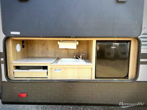 2020 Winnebago Towables Minnie Plus 29RBH RV Photo 4