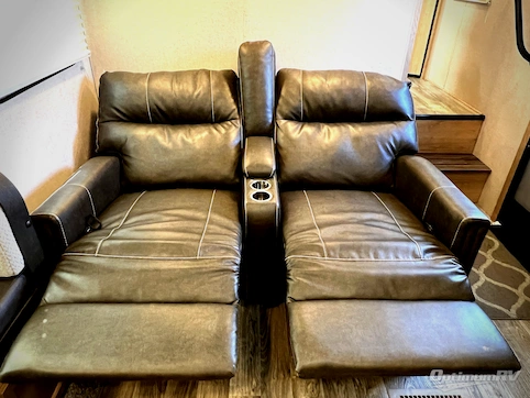 2020 Winnebago Towables Minnie Plus 29RBH RV Photo 3