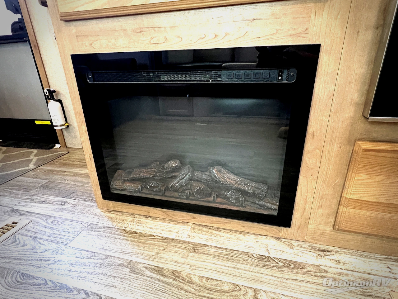 2020 Winnebago Towables Minnie Plus 29RBH Photo 9