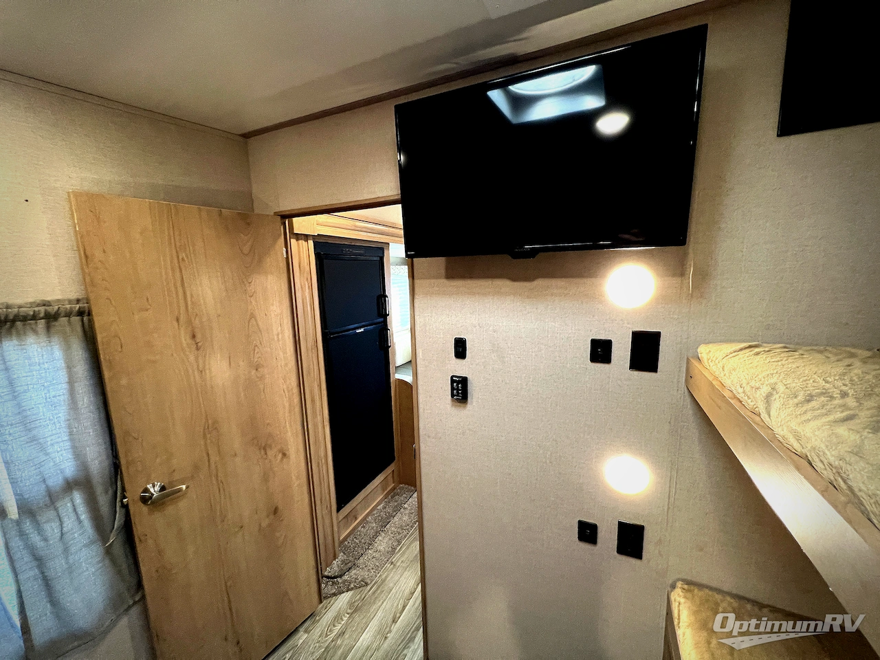 2020 Winnebago Towables Minnie Plus 29RBH Photo 21