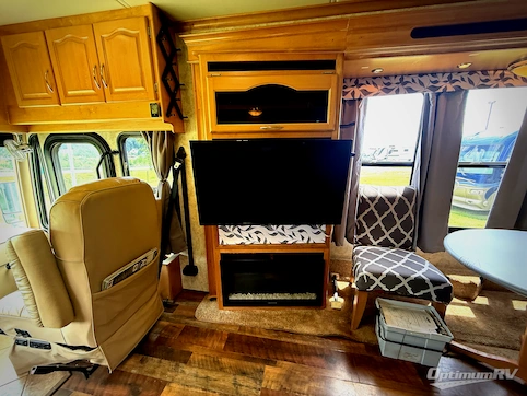 2006 National RV Tradewinds 40E RV Photo 3