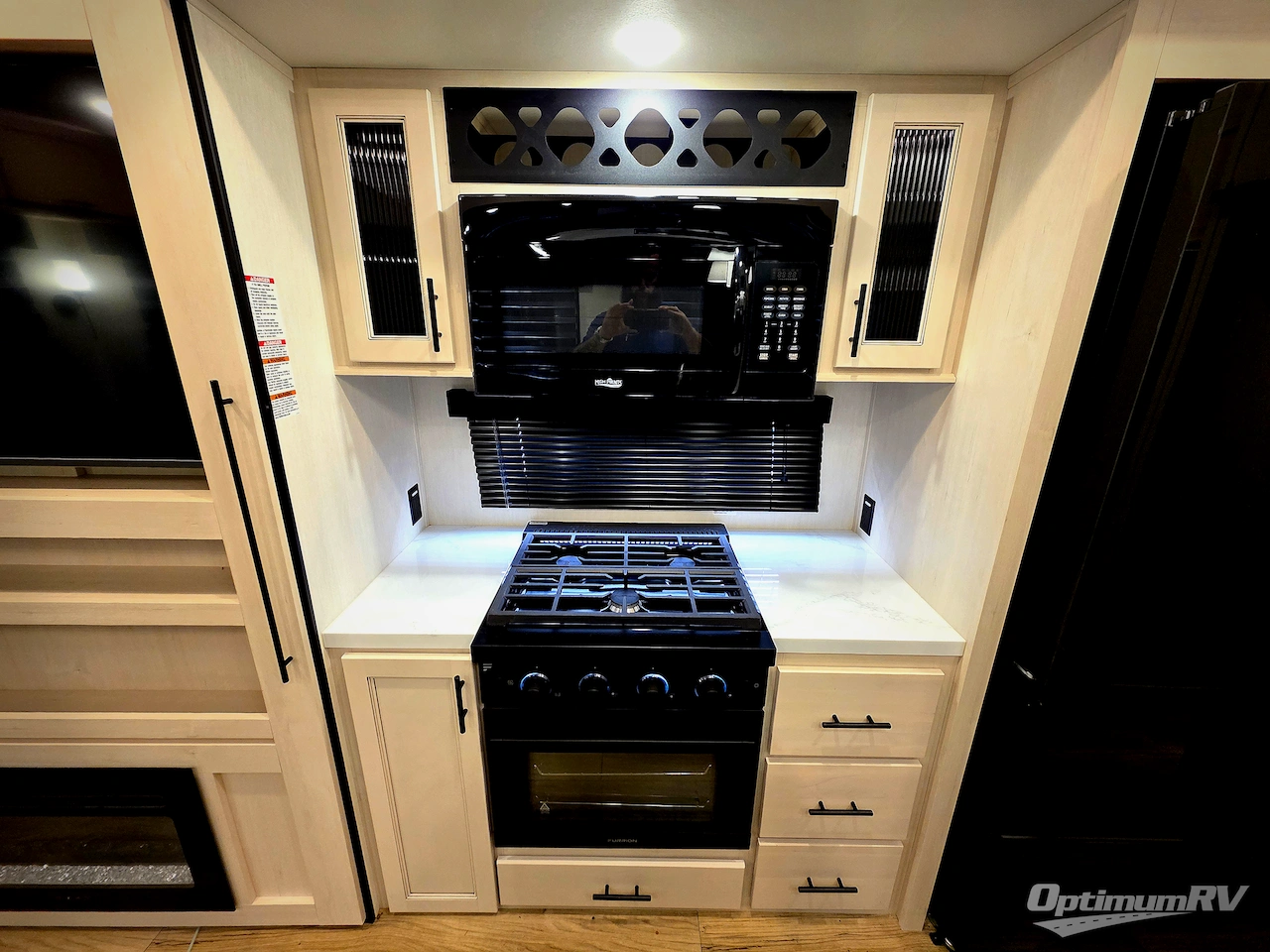 2025 Forest River Sabre 36FLX Photo 9